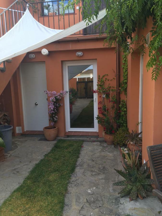 Beach Apartment Garden And Wifi Tarifa Bagian luar foto